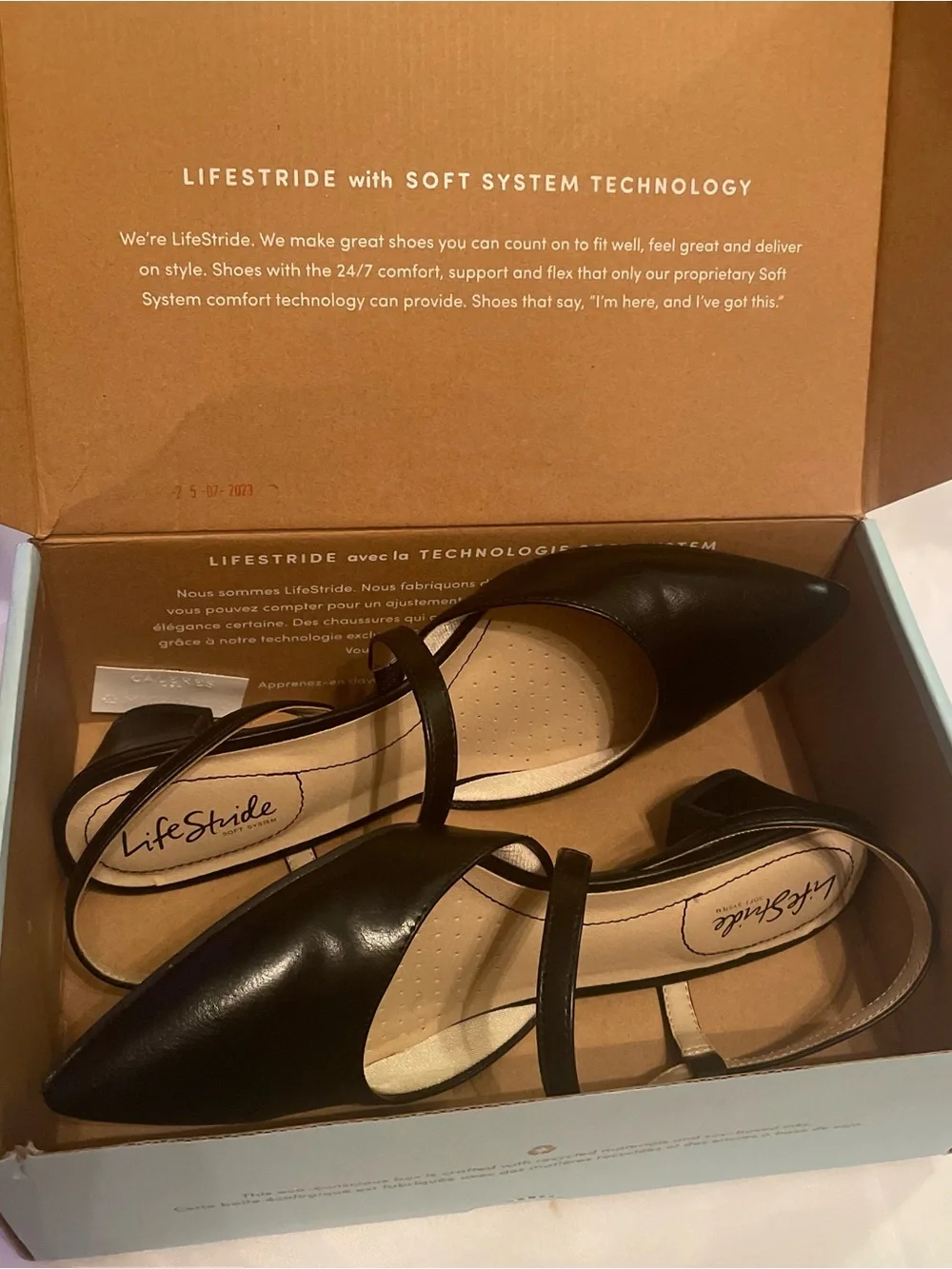 Life Stride Minimalist Soft System Black Pointed Toe Slingback Heels Size 8 Wide